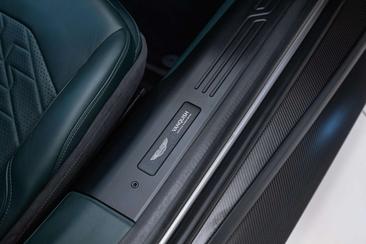 Aston Martin Vanquish Coupé Full Options — photo 22