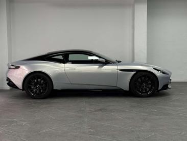Aston Martin DB11 Volante 4.0 510 — photo 16
