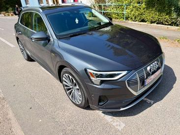 Audi E-tron Advanced 55 — photo 5