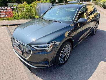 Audi E-tron Advanced 55 — photo 6