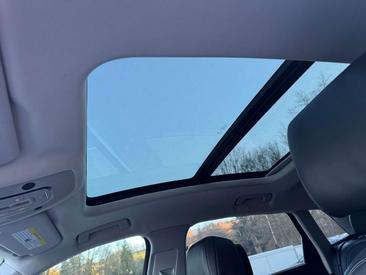 Audi E-tron Advanced 55 — photo 13