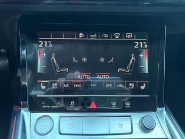 Audi E-tron Advanced 55 — photo 21