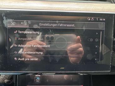 Audi E-tron Advanced 55 — photo 26