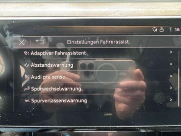 Audi E-tron Advanced 55 — photo 29