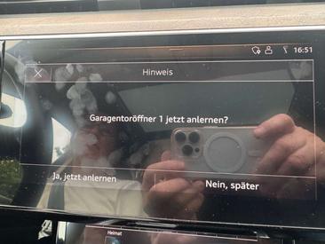 Audi E-tron Advanced 55 — photo 30