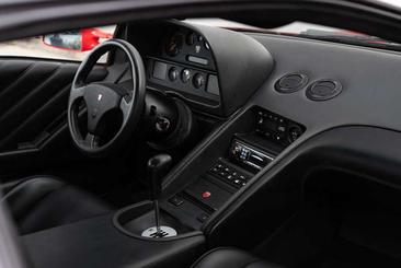 Lamborghini Diablo — photo 14