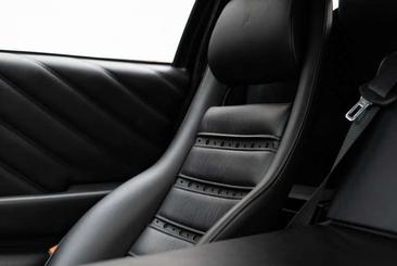 Lamborghini Diablo — photo 19