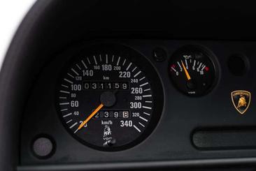 Lamborghini Diablo — photo 22