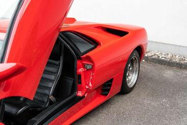 Lamborghini Diablo — photo 27