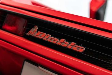 Lamborghini Diablo — photo 31