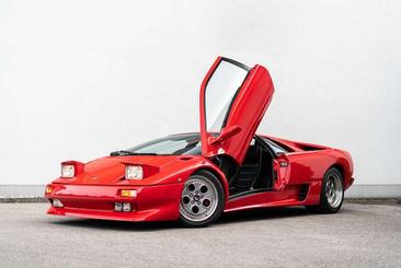 Lamborghini Diablo — photo 38