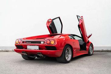 Lamborghini Diablo — photo 40