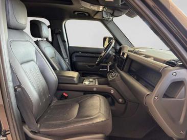 Land Rover Defender 110 X-Dynamic X 2.0 P400e — photo 5