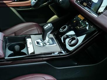Land Rover Range Rover Evoque P300e Autobiography Hybrid — photo 17