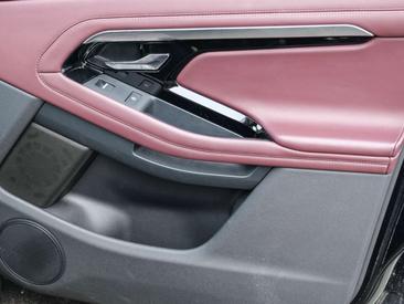 Land Rover Range Rover Evoque P300e Autobiography Hybrid — photo 18