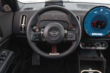 Mini Countryman JCW Cooper E — photo 2