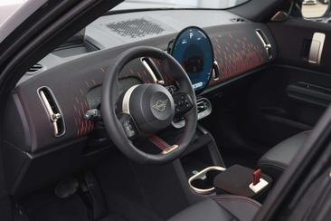 Mini Countryman JCW Cooper E — photo 7