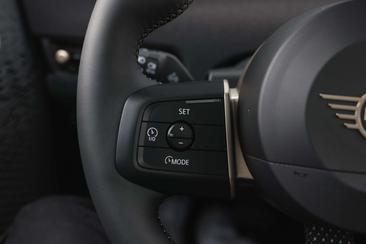 Mini Hatch Classic Cooper SE — photo 13