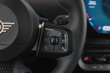 Mini Hatch Classic Cooper SE — photo 14