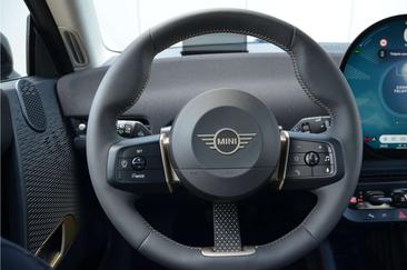 Mini Hatch Classic Cooper SE — photo 10