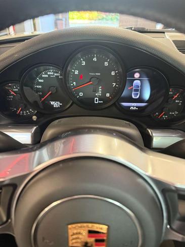 Porsche 991 I Targa 4 — photo 17