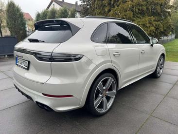 Porsche Cayenne III GTS — photo 2