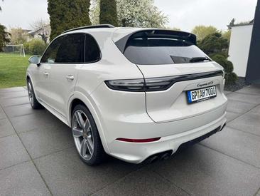 Porsche Cayenne III GTS — photo 3