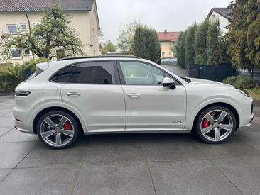 Porsche Cayenne III GTS — photo 5