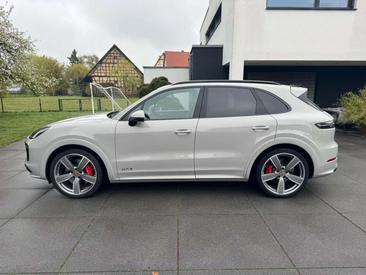 Porsche Cayenne III GTS — photo 7