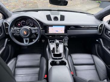 Porsche Cayenne III Turbo S E-Hybrid — photo 2