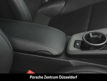 Porsche 992 I Carrera 4S — photo 24