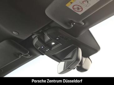 Porsche 992 I Carrera 4S — photo 26