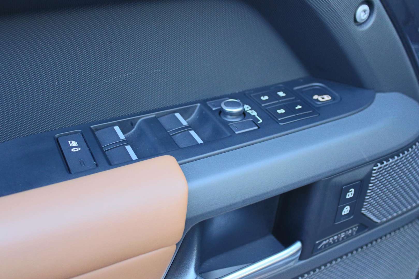 Land Rover Defender 110 P400e X - 2022 - Joinsteer - #12