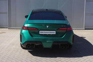 BMW M5 — photo 5