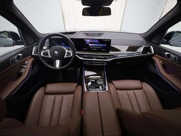 BMW X7 M Sport — photo 8
