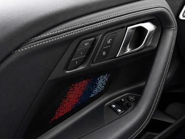 BMW M2 — photo 9
