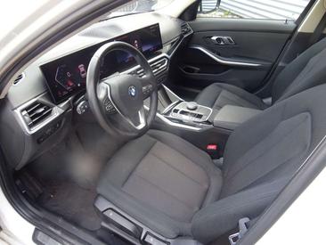 BMW 320 I — photo 5
