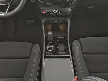 Volvo XC40 B3 Black Edition — photo 6