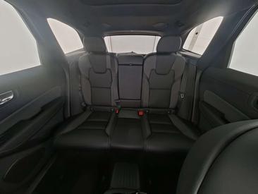 Volvo XC60 T8 — photo 11