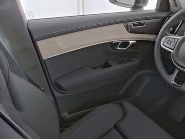 Volvo XC90 T8 Plus — photo 10