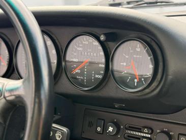Porsche 964 Carrera 2 — photo 8