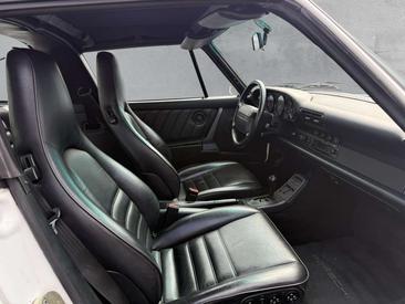 Porsche 964 Carrera 2 — photo 12