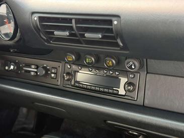 Porsche 964 Carrera 2 — photo 16