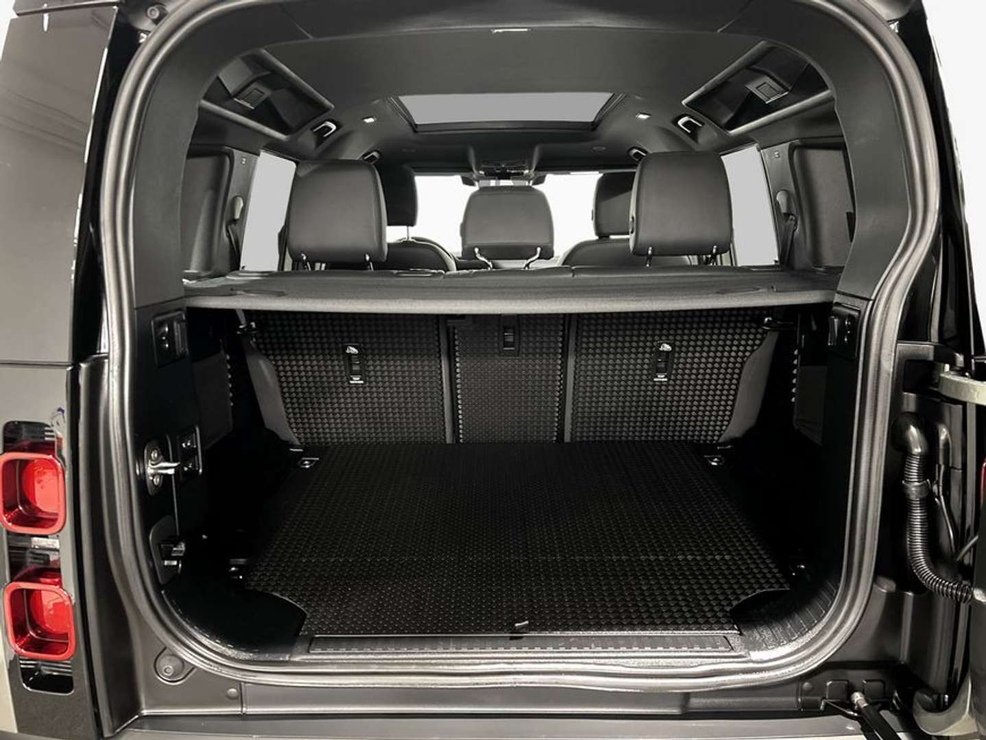Land Rover Defender 110 D300 X-Dynamic SE - 2024 - Joinsteer - #10