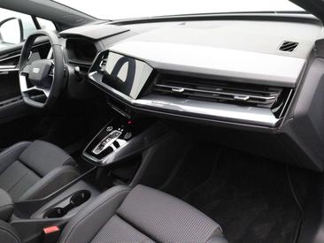 Audi Q4 E-tron S Line 45 — photo 9