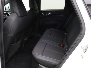 Audi Q4 E-tron S Line 45 — photo 10