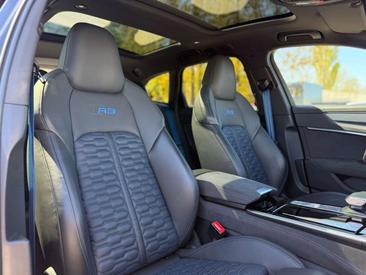 Audi RS6 Avant Performance — photo 21