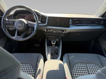 Audi A1 Advanced 35 TFSI — photo 11