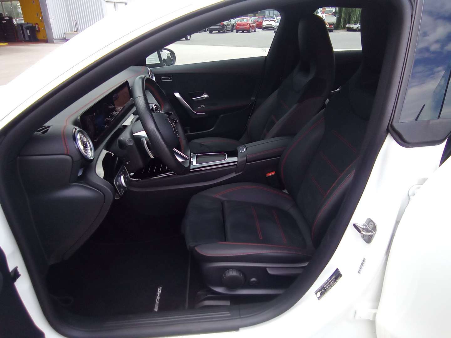 Mercedes CLA 180 AMG Line - 2024 - Joinsteer - #14