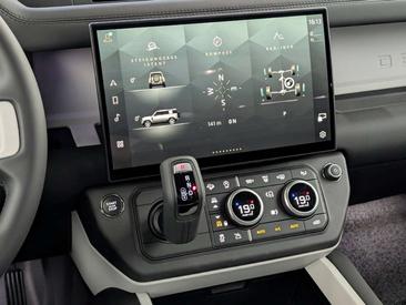 Land Rover Defender 110 D250 X-Dynamic SE Komfort Pano AHK — photo 19